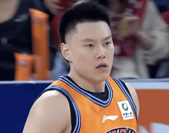 开云体育-差距！上海半场三分18投12中&amp;amp;命中率66.7%，宁波仅为23.5%